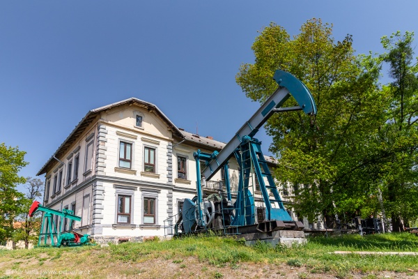 Muzeum naftového dobývání a geologie